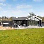 Tatil Evi Lovely In With Kitchen Glesborg