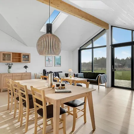 Holiday home Lovely In With Kitchen *