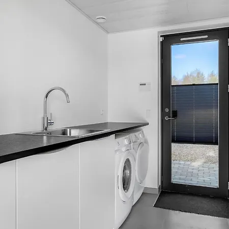 Lovely In With Kitchen Holiday home