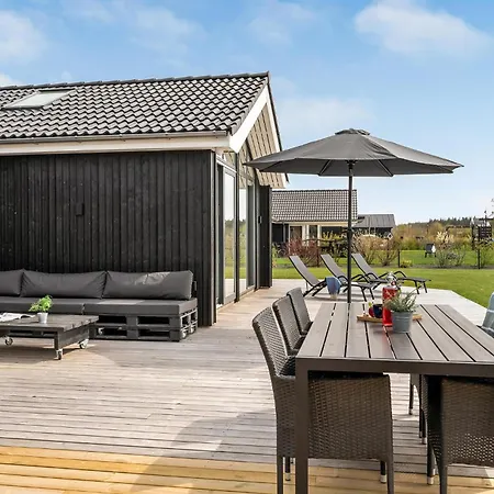 Lovely In With Kitchen Holiday home *