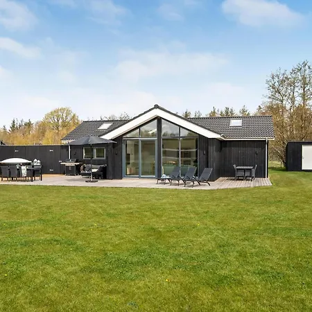 Lovely In With Kitchen * Glesborg